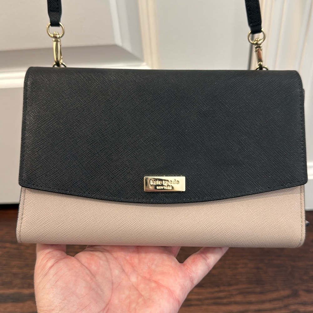 Kate Spade colorblock black and beige leather crossbody with many compartments
